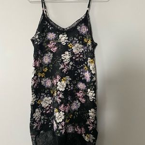 Summer print dress with lace.